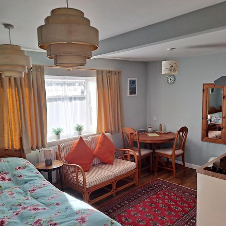 Cheltenham Studio Apartment Экстерьер фото
